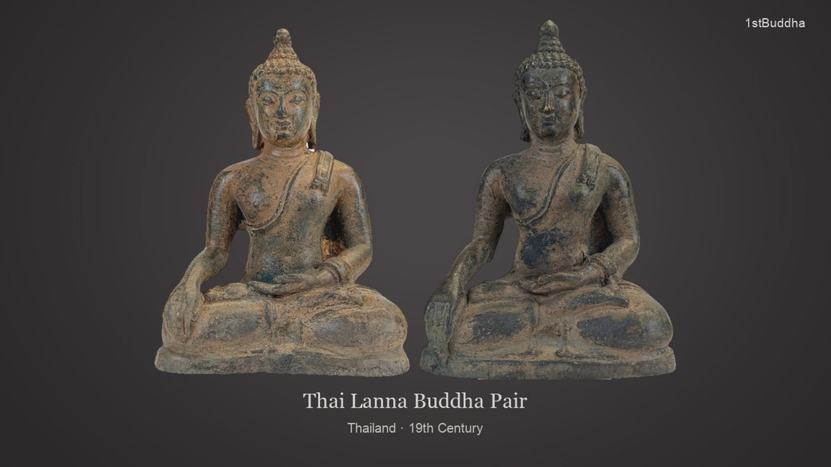 Productvideo van Paar antieke Thaise bronzen Boeddha’s – Lanna-stijl, 19e eeuw, met verschillende aanzichten en details van het object, oppervlak en decoratie.