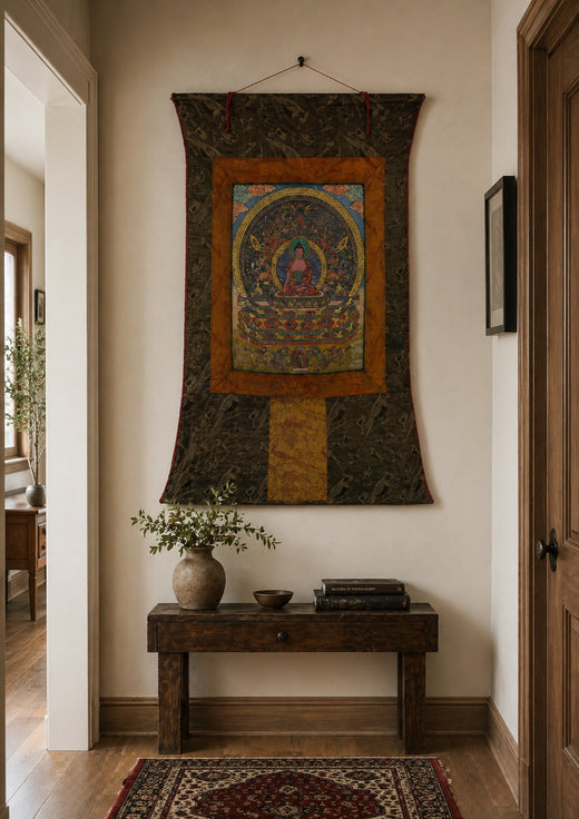 Vollständige Vorderseite des Vintage Shakyamuni Buddha Thangka aus den 1970er Jahren (76x54 cm)
