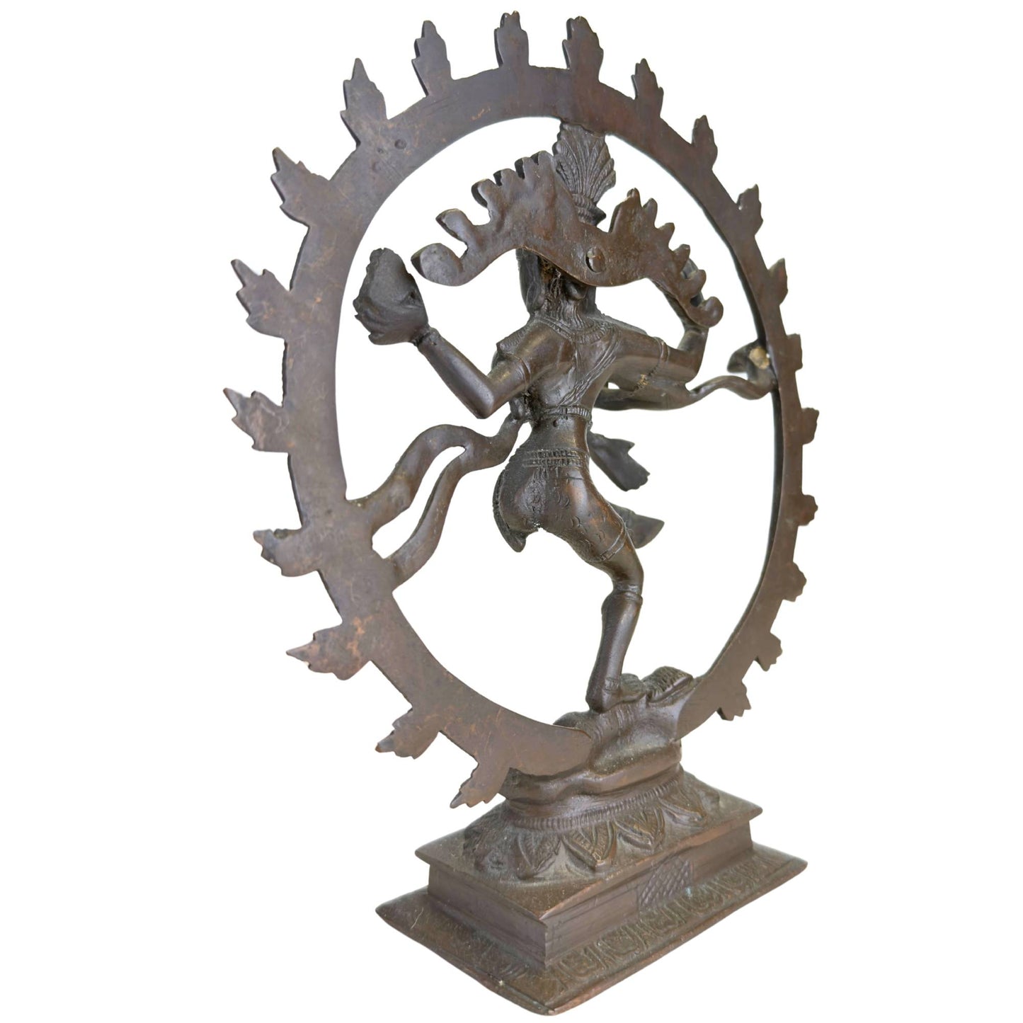 Shiva Nataraja-Skulptur mit verziertem Lotussockel und geometrischem Relief auf dem Sockel