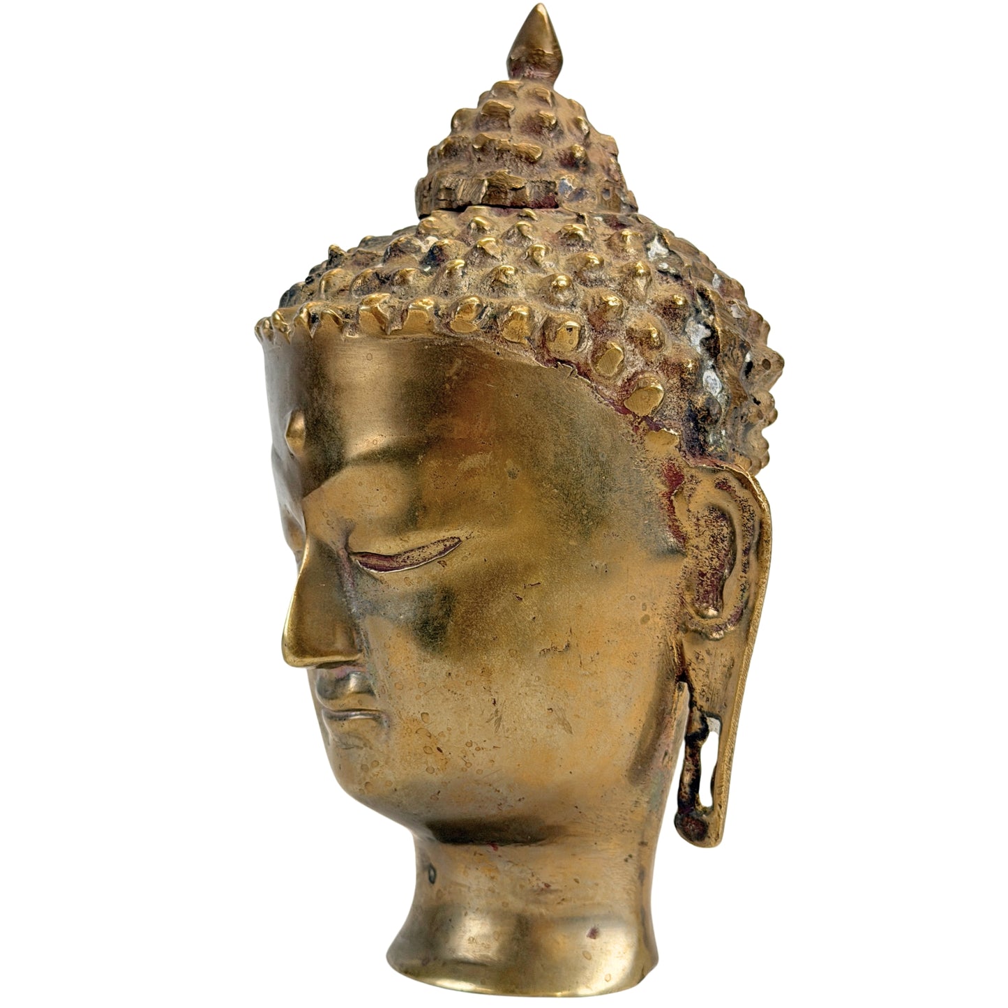 Linke Dreiviertelansicht des ruhigen Buddhagesichts