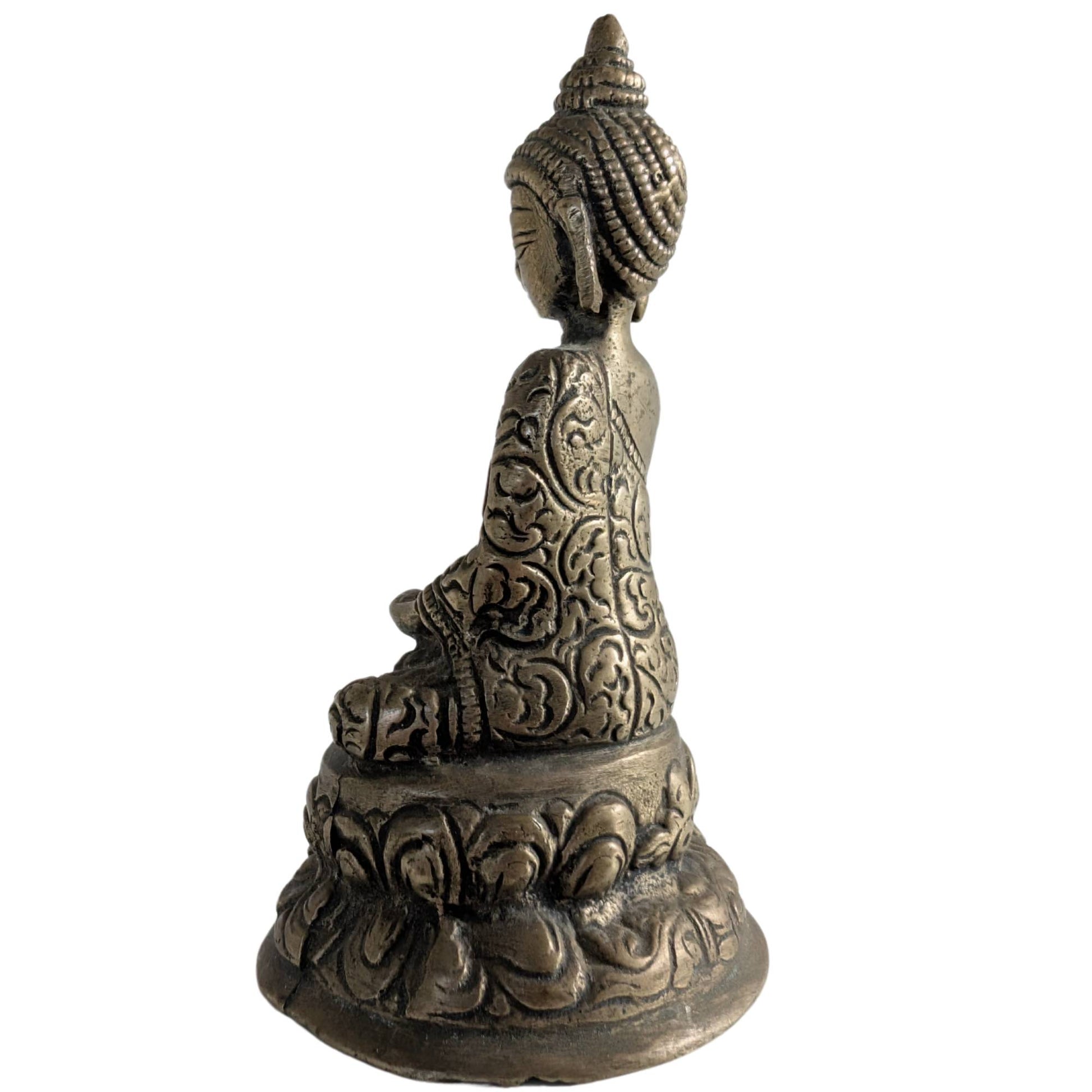 Kleine spirituelle Buddha-Figur, geeignet für einen Altar oder eine Meditationsecke.
