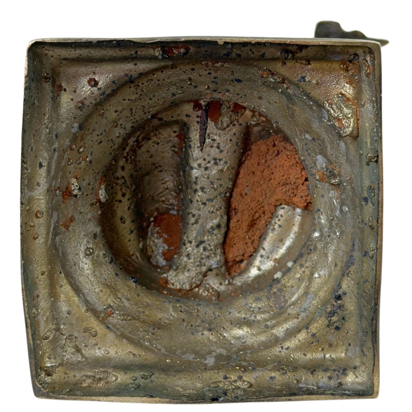 Spiritueller Anker für einen Hausaltar, gefertigt aus traditioneller thailändischer Bronze.