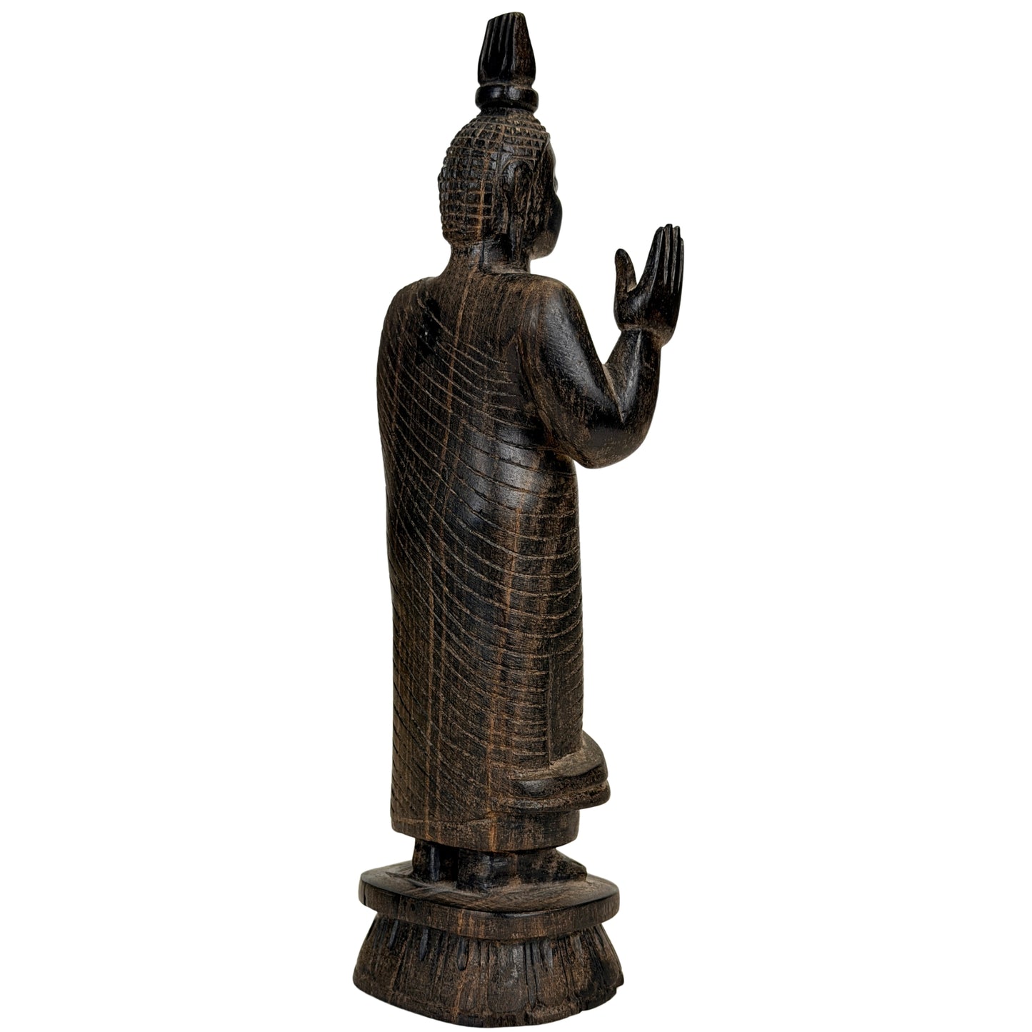 Langgezogene eingeschnittene Gewandfalten an einer sri-lankischen Buddhafigur