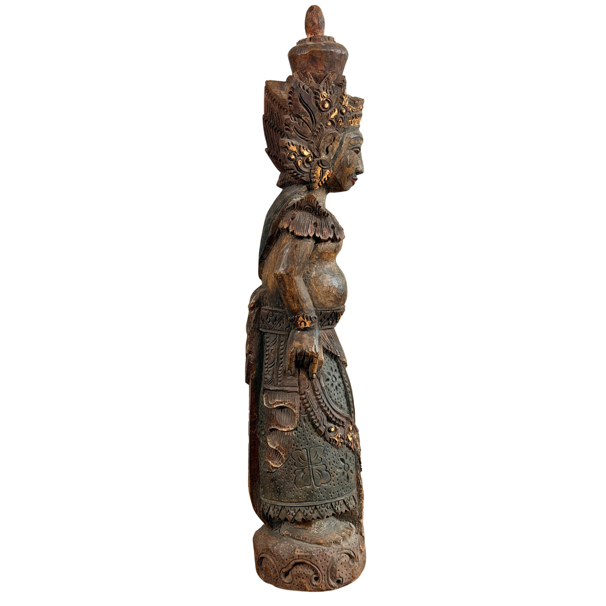 Ganzfigur im Profil