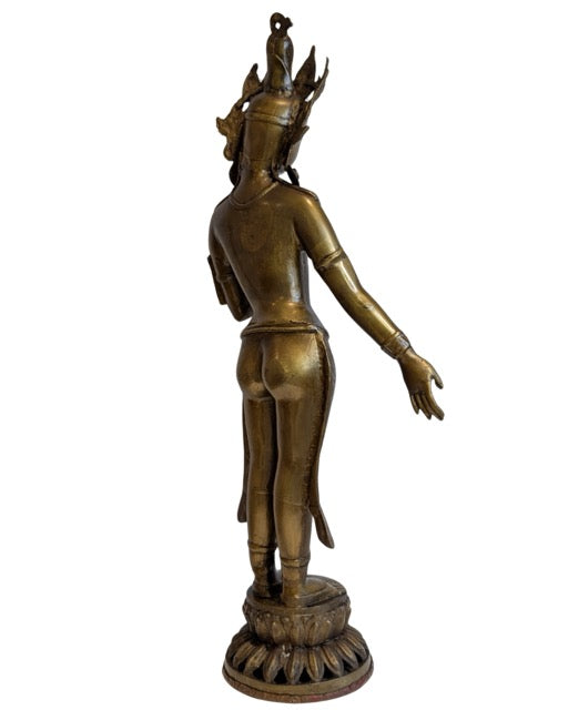 Feuervergoldete Bronze-Tara aus Nepal aus dem 18. bis frühen 19. Jahrhundert