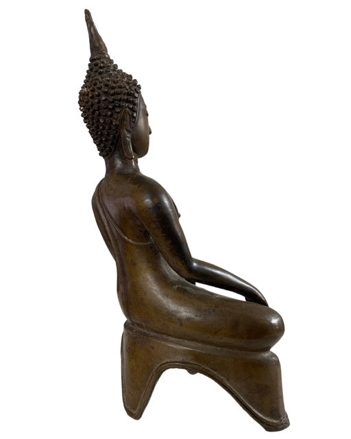 Thailändischer Bronze-Buddha im klassischen thailändischen Stil, Bhumisparsha-Pose