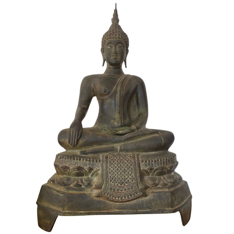 Antike sitzende Buddha-Statue aus Bronze in Thailand mit alter Patina