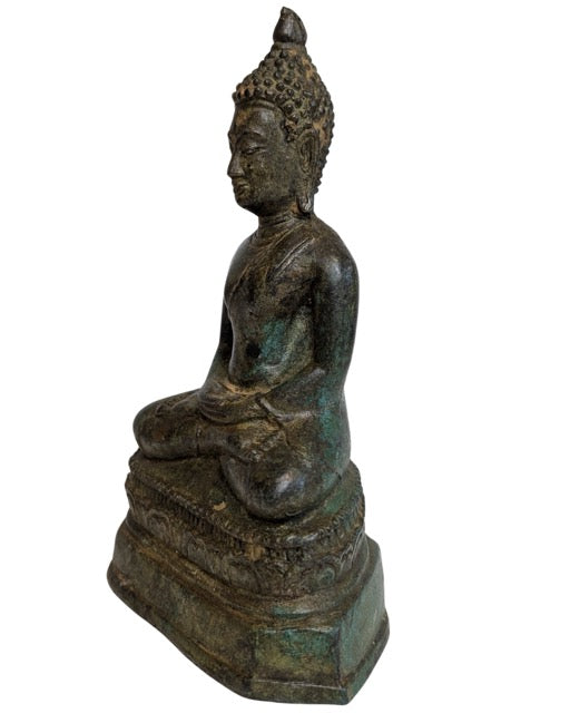 Sitzende thailändische Buddha-Statue aus Bronze in Meditation