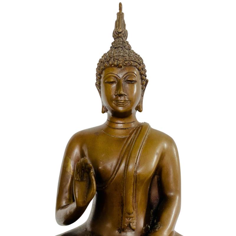 Thailändischer Bronze-Buddha als Tempelkunst mit Patina