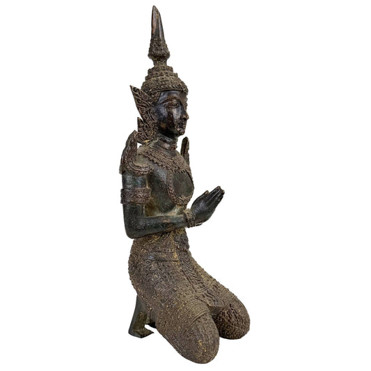 Thailändischer buddhistischer Schutzengel kniet, Bronze