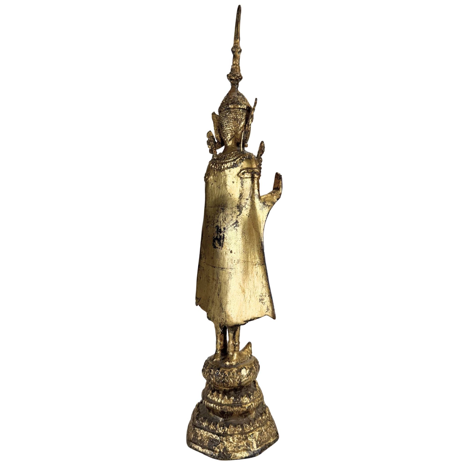 Königlicher Buddha aus Thailand mit authentischer alter Patina und natürlichen Gebrauchsspuren