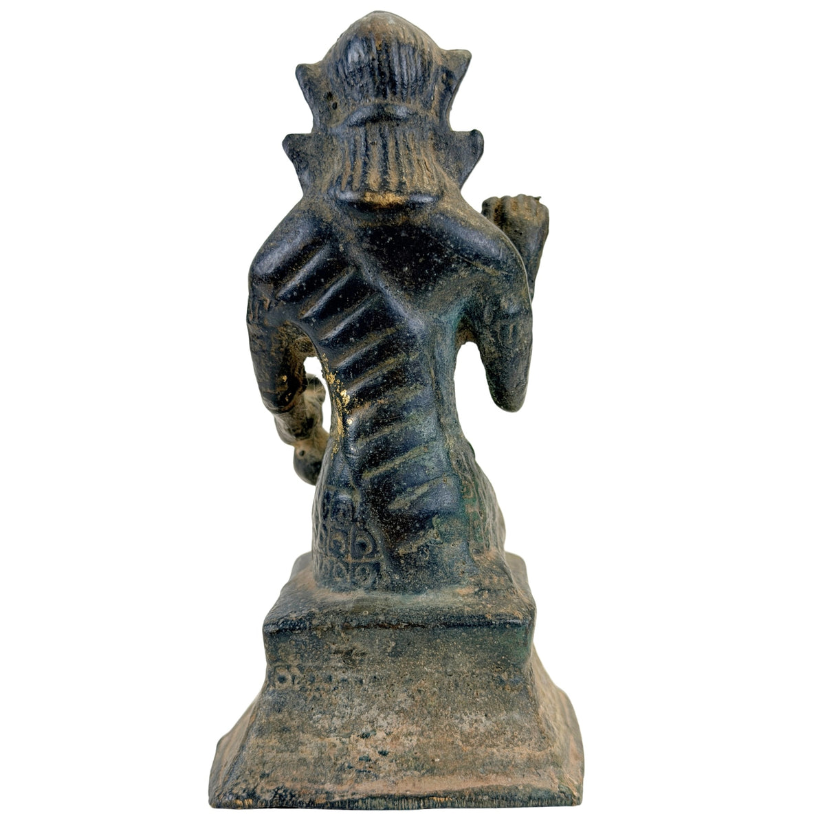Rückansicht der thailändischen Bronzefigur Nang Kwak auf ornamentiertem Sockel.