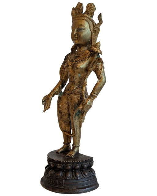 Tibetische Avalokiteshvara-Statue als Beispiel buddhistischer Kunst