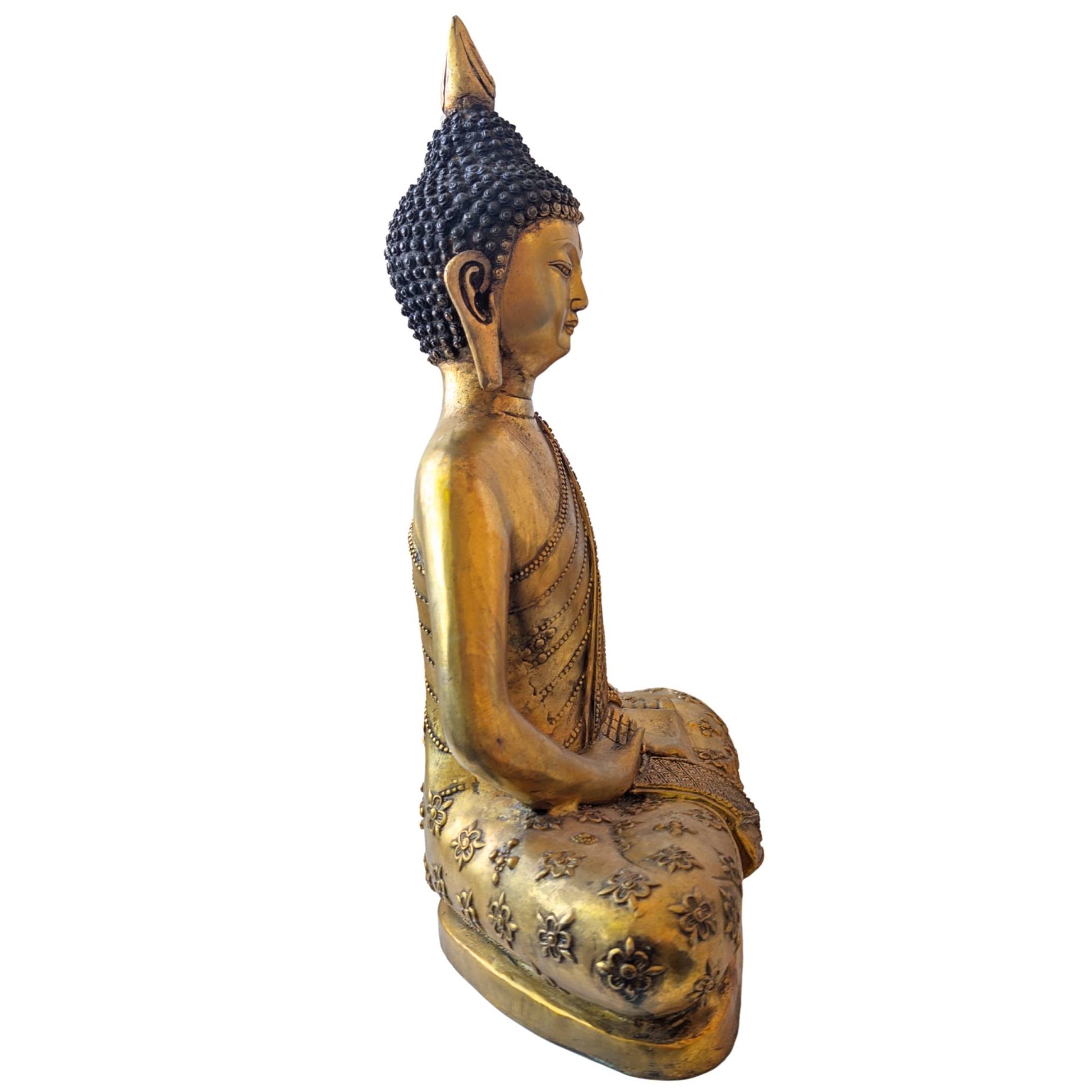 Bronzene tibetische Buddha-Statue in Dhyana-Mudra-Meditationshaltung mit reich verziertem Gewand.