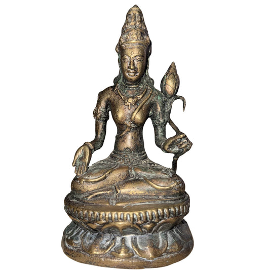 Tibetischer Avalokiteshvara aus Bronze auf einem Lotussockel mit alter Oxidation und ritueller Aura
