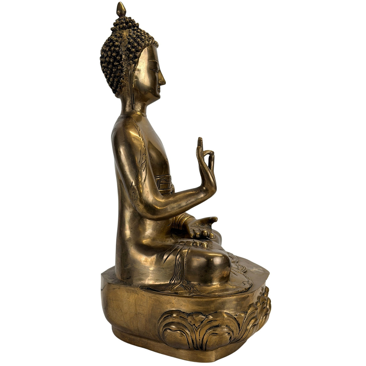 Rechte Seitenansicht der sitzenden tibetischen Buddha auf Lotusfuß.