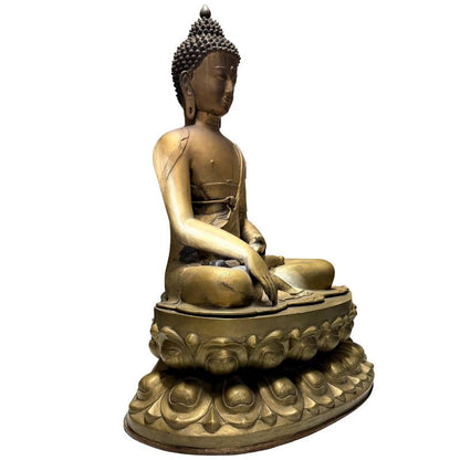 Tibetanische bronzene Buddha-Statue, feuervergoldet mit Lotusbasis und Verschleiß