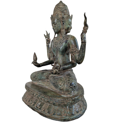 Detail der drei Gesichter und der Krone von Trimukha Maheshvara
