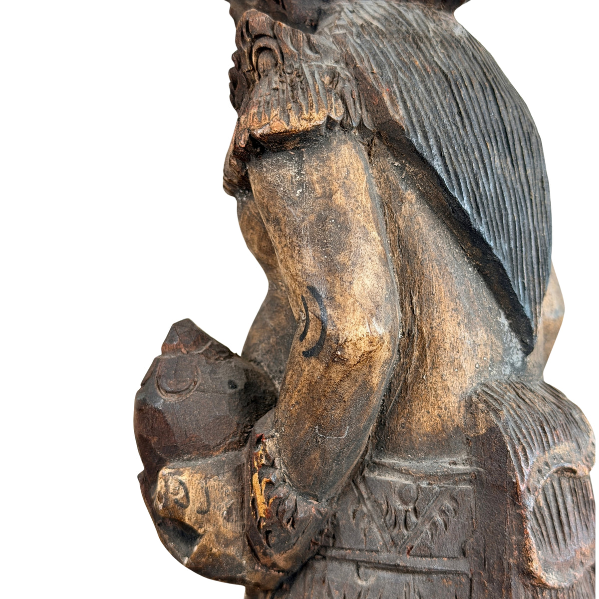 Arm mit Gefäß an der Hüfte, dahinter der gerippte Zopf
