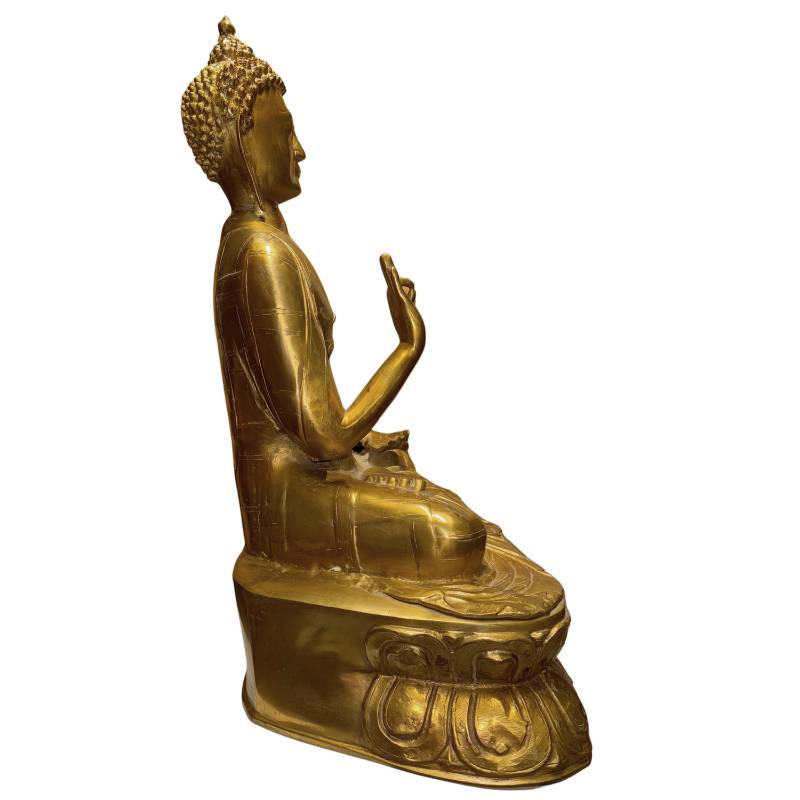 Vergoldete Buddha-Statue aus Bronze, gefertigt in der tibetischen Klostertradition und mit einer kraftvollen spirituellen Ausstrahlung.