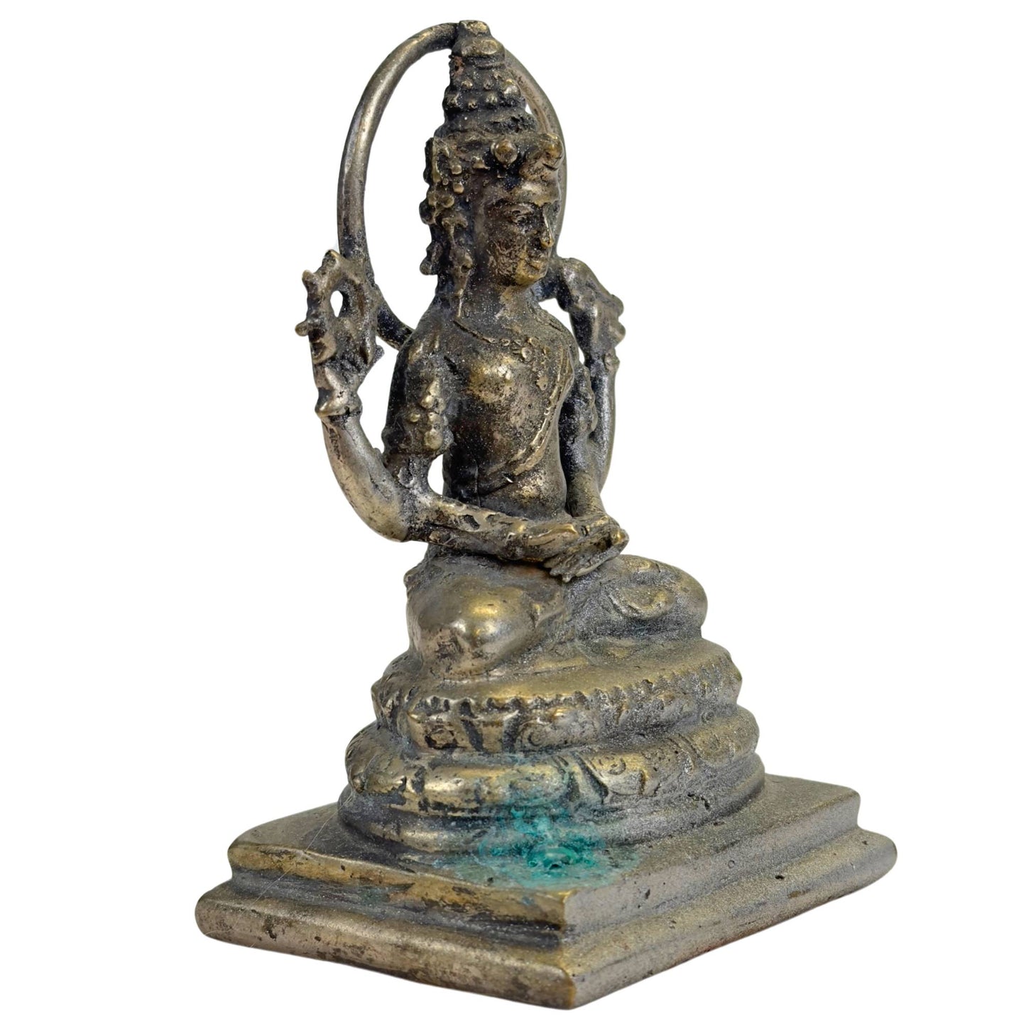 Vishnu-Statue aus Indonesien mit Chakra und heiliger Muschel als Symbole des Schutzes und der kosmischen Ordnung