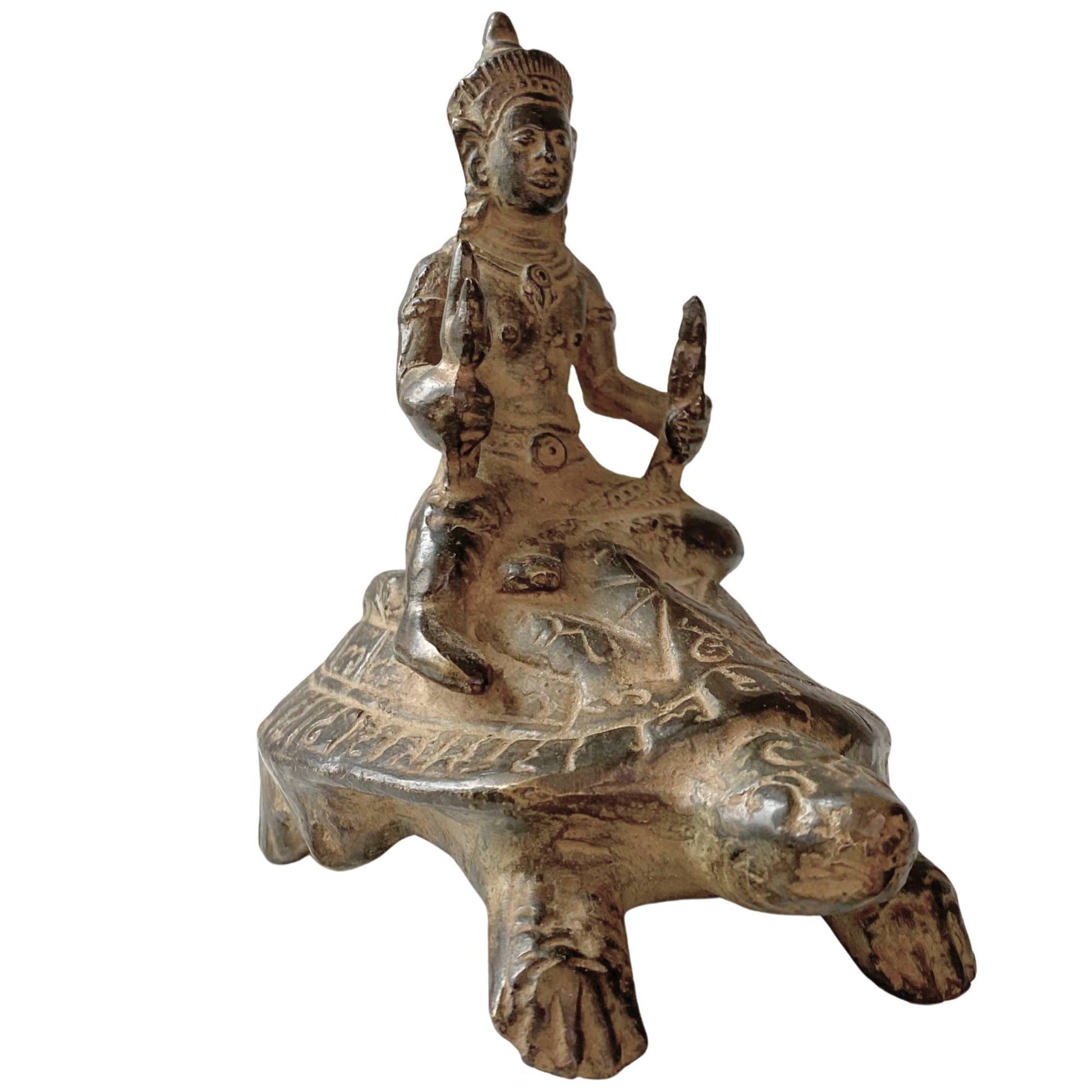 Vishnu als Kurma-Avatar auf einer Schildkröte mit heiligen Yantra-Symbolen