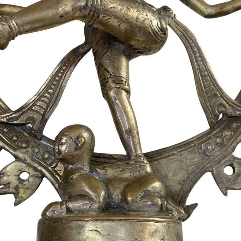 Seltene regionale Interpretation der klassischen Nataraja-Form.