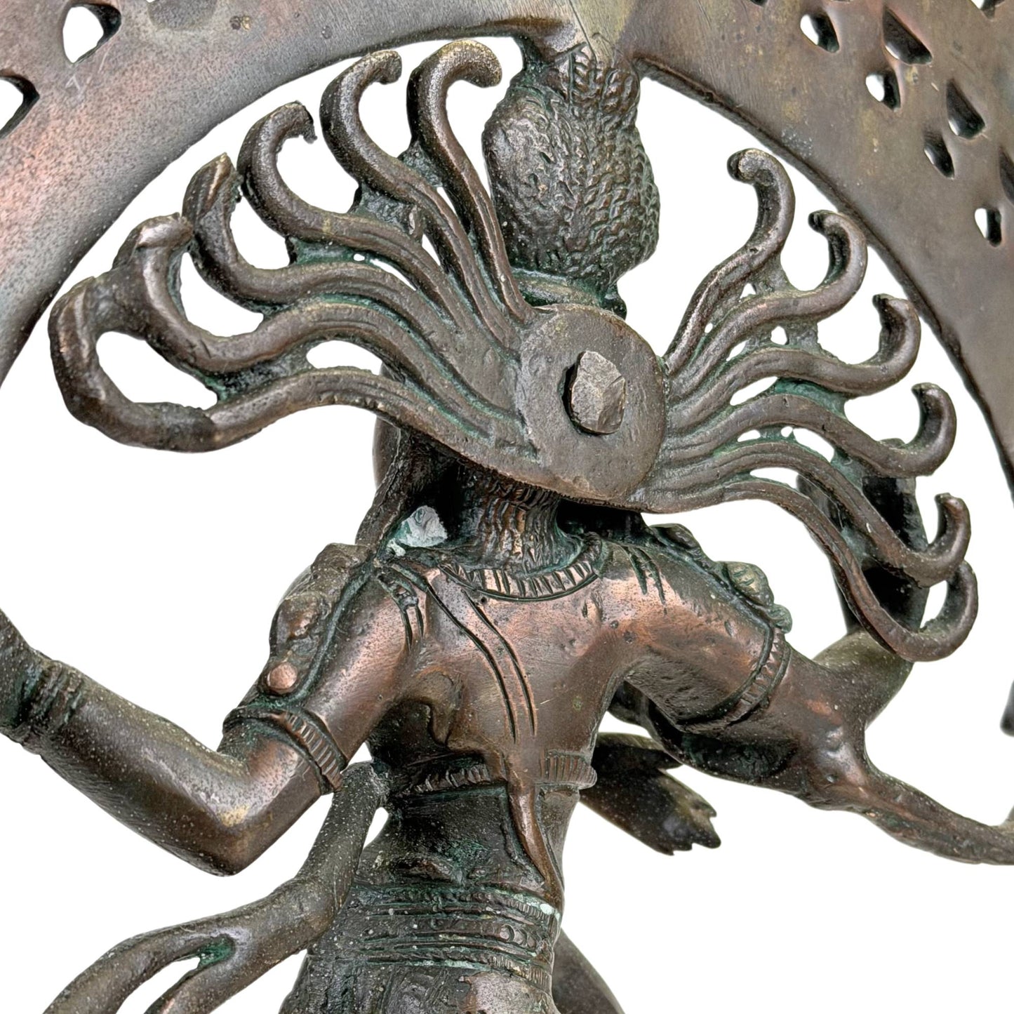 Südindische Shiva Nataraja-Bronzestatue mit Lotussockel, ritueller Patina und feinen Tempeldetails