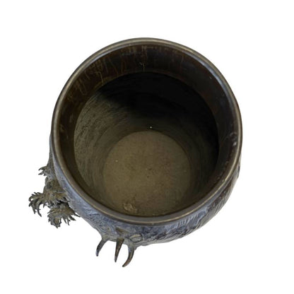 Ein passendes Paar schwerer bronzener Vasen (3,8 kg) aus der japanischen Meiji-Periode.